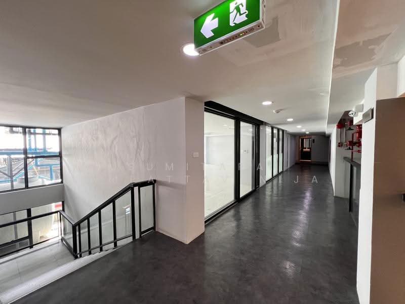 พื้นที่ให้เช่า ลาดพร้าว : Space for rent Lat Phrao, กรุงเทพ, จอมพล, จตุจักร, กรุงเทพ, 48 ตร.ม., พื้นที่ขายของ ให้เช่า, โดย Sumitara Sampattavanija, 500522758 - DDproperty.com
