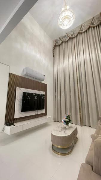 4-BR Villa, Bangkok, Suan Luang, Bangkok, 4 Bedrooms, 330 sqm, Villa For Rent, by Tanapat Sakonsontised, 500522774 - DDproperty.com