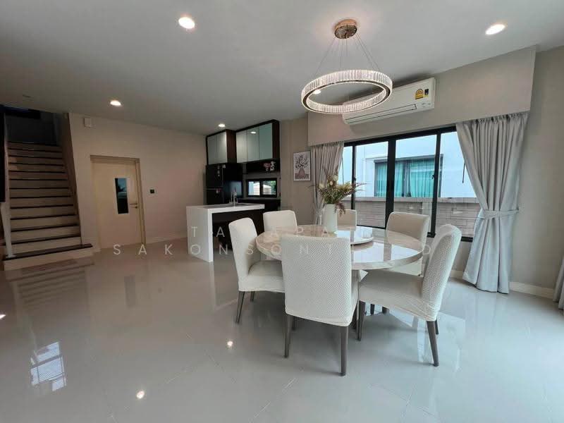 Setthasiri Krungthep Kreetha, Bangkok, Krungthep Kreetha Road, Hua Mak, Bang Kapi, Bangkok, 4 Bedrooms, 260 sqm, Single Detached House For Rent, by Tanapat Sakonsontised, 500522780 - DDproperty.com