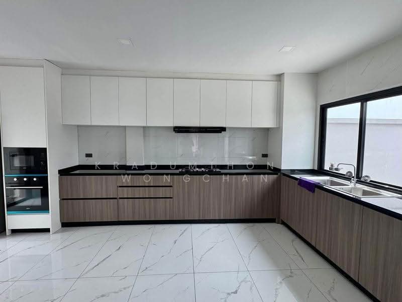 Chokchai Village 9, Chon Buri (Pattaya), Bang Lamung, Bang Lamung (Pattaya), Chon Buri (Pattaya), 5 Bedrooms, 280 sqm, Townhouse For Rent, by Kradumthong Wongchan, 500522781 - DDproperty.com