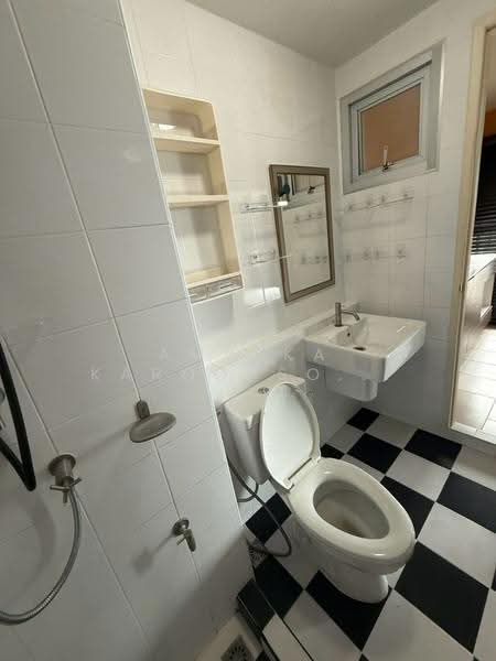 Dcondo Sathupradit 49, Bangkok, Soi Sathupradit 49 Sathupradit Road, Bang Pong Pang, Yan Nawa, Bangkok, Studio, 30 sqm, Condo For Sale, by Amwika Karoonsombat, 500522783 - DDproperty.com