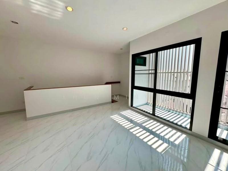 ให้เช่าโฮมออฟฟิศ / บ้านแฝด 3 ชั้น Modern Luxury หลัง CDC เพียง 750 ม. (SPSMG189), กรุงเทพ, ลาดพร้าว 87 แยก 28, คลองเจ้าคุณสิงห์, วังทองหลาง, กรุงเทพ, 175 ตร.ม., ตึกแถว-อาคารพาณิชย์ ให้เช่า, โดย Khun Ming, 500522859 - DDproperty.com