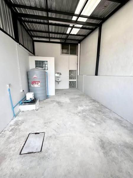 3.5-Story Commercial Building for Rent near Mengjai Intersection (SPSAD4151), Bangkok, Samsen Nok, Huai Khwang, Bangkok, , 308 sqm, Shophouse For Rent, by Agent Pla, 500522885 - DDproperty.com