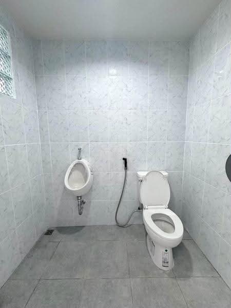 อาคารพาณิชย์ให้เช่า 3.5 ชั้น ใกล้สี่แยกเหม่งจ๋าย (SPSAD4151), กรุงเทพ, สามเสนนอก, ห้วยขวาง, กรุงเทพ, 308 ตร.ม., Shophouse ให้เช่า, โดย Agent Pla, 500522885 - DDproperty.com