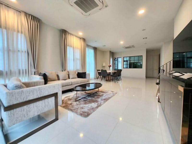 Nantawan Rama 9 - New Krungthepkreetha, Bangkok, Saphan Sung, Bangkok, 4 Bedrooms, 302 sqm, Single Detached House For Rent, by Ivy Jang, 500522892 - DDproperty.com