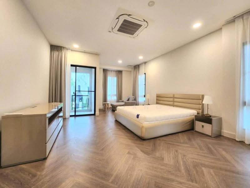 Nantawan Rama 9 - New Krungthepkreetha, Bangkok, Saphan Sung, Bangkok, 4 Bedrooms, 302 sqm, Single Detached House For Rent, by Ivy Jang, 500522892 - DDproperty.com