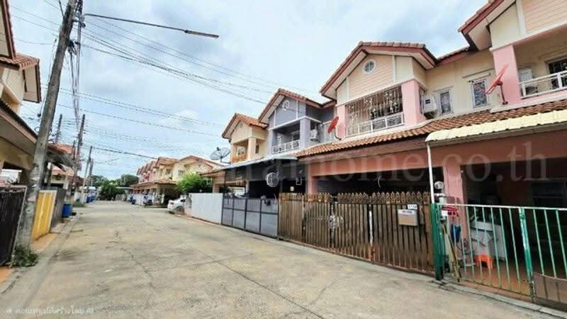 Baan Suetrong Saimai, Pathum Thani, Saimai road, Lat Sawai, Lam Luk Ka, Pathum Thani, 3 Bedrooms, 140 sqm, Townhouse For Sale, by คุณ ศันสนีย์ ( เก๋ ), 500522898 - DDproperty.com