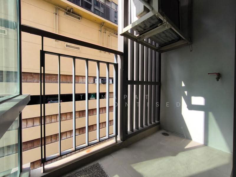 Rhythm Sukhumvit 42, Bangkok, Soi Sukhumvit 42, Sukhumvit Road, Phra Kanong, Khlong Toei, Bangkok, 1 Bedroom, 35 sqm, Condo For Rent, by Tanapat Sakonsontised, 500522912 - DDproperty.com