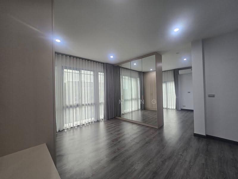 Baan Klang Muang Classe Sukhumvit 77, Bangkok, Soi On Nut 21, Suan Luang, Bangkok, 2 Bedrooms, 214 sqm, Single Detached House For Rent, by Khun Ming, 500522922 - DDproperty.com