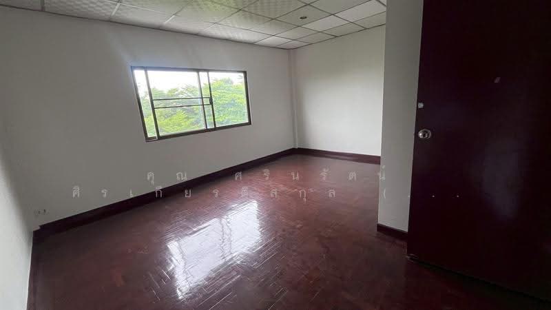 ทาวน์เฮ้าส์ 3 ชั้น 24 ตร.ว. ทาวน์เฮ้าส์ ซอยพหลโยธิน64 (ซ.ทอส.9), Pathum Thani, ถนนพหลโยธิน, Khu Khot, Lam Luk Ka, Pathum Thani, 4 Bedrooms, 180 sqm, Townhouse For Sale, by คุณ ศรินรัตน์ ศิรเกียรติสกุล (เป้ย), 500522924 - DDproperty.com