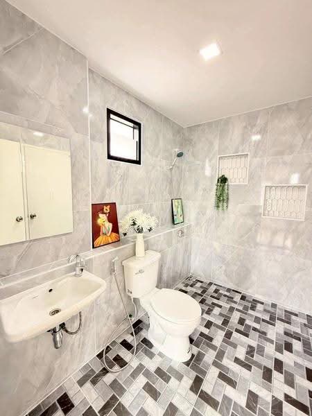 PROMPTPAT 1 RAMINDRA, Bangkok, Sam Wa Tawan Tok, Khlong Sam Wa, Bangkok, 4 Bedrooms, 140 sqm, Semi-Detached House (Twin House) For Sale, by NR AGENT, 500522937 - DDproperty.com