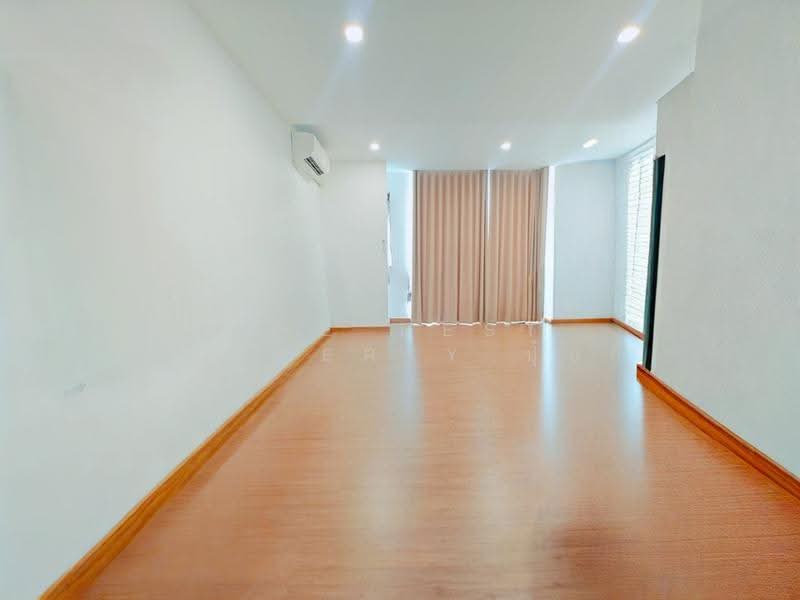 PATIO Ladkrabang-Motorway, Bangkok, Luang Phaeng Rd, Thab Yao, Lat Krabang, Bangkok, 3 Bedrooms, 100 sqm, Townhouse For Sale, by The Best Property ปุ้ยกี้, 500522990 - DDproperty.com