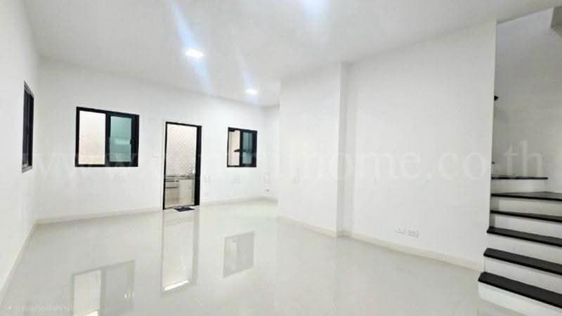 Pattara Private 2 Phase 3, Pathum Thani, ปทุมธานี-สามโคก-เสนา, Sam Khok, Pathum Thani, 2 Bedrooms, 140 sqm, Townhouse For Sale, by คุณ ศันสนีย์ ( เก๋ ), 500523205 - DDproperty.com