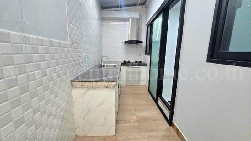 Pattara Private 2 Phase 3, Pathum Thani, ปทุมธานี-สามโคก-เสนา, Sam Khok, Pathum Thani, 2 Bedrooms, 140 sqm, Townhouse For Sale, by คุณ ศันสนีย์ ( เก๋ ), 500523205 - DDproperty.com