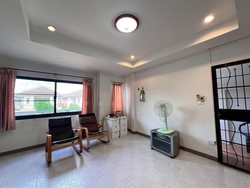 บ้านภัทรทรัพย์ ลำลูกกา-คลอง 3, Pathum Thani, ถนนลำลูกกา, Khu Khot, Lam Luk Ka, Pathum Thani, 3 Bedrooms, 150 sqm, Semi-Detached House (Twin House) For Sale, by คุณ ธนภณ ค้ำคูณ (บูม), 500523225 - DDproperty.com