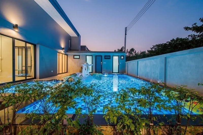 4-BR House, Prachuap Khiri Khan, Thap Tai, Hua Hin, Prachuap Khiri Khan, 4 Bedrooms, 325 sqm, Single Detached House For Rent, by Jirapat Chuangsawadsak, 500523231 - DDproperty.com