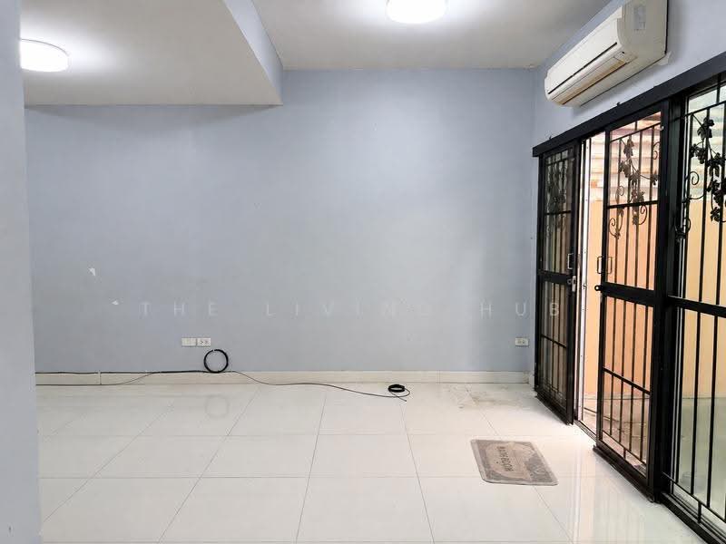 The Connect Don Muang-Songprapha, Bangkok, Songprapha Road, Si Khan, Don Mueang, Bangkok, 3 Bedrooms, 120 sqm, Townhouse For Sale, by THE LIVING HUB, 500523313 - DDproperty.com