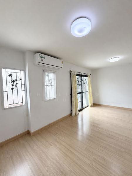 The Connect Don Muang-Songprapha, Bangkok, Songprapha Road, Si Khan, Don Mueang, Bangkok, 3 Bedrooms, 120 sqm, Townhouse For Sale, by THE LIVING HUB, 500523313 - DDproperty.com