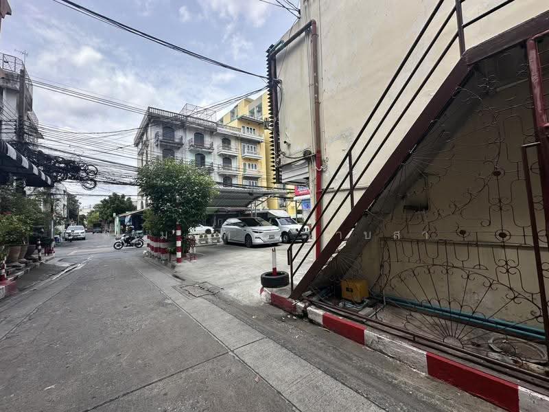 สุทธิสาร, Bangkok, Huai Khwang, Bangkok, , 120 sqm, Shophouse For Rent, by ฉัฐมณฑน์ หาบสา, 500523368 - DDproperty.com
