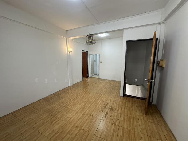 สุทธิสาร, Bangkok, Huai Khwang, Bangkok, , 120 sqm, Shophouse For Rent, by ฉัฐมณฑน์ หาบสา, 500523368 - DDproperty.com