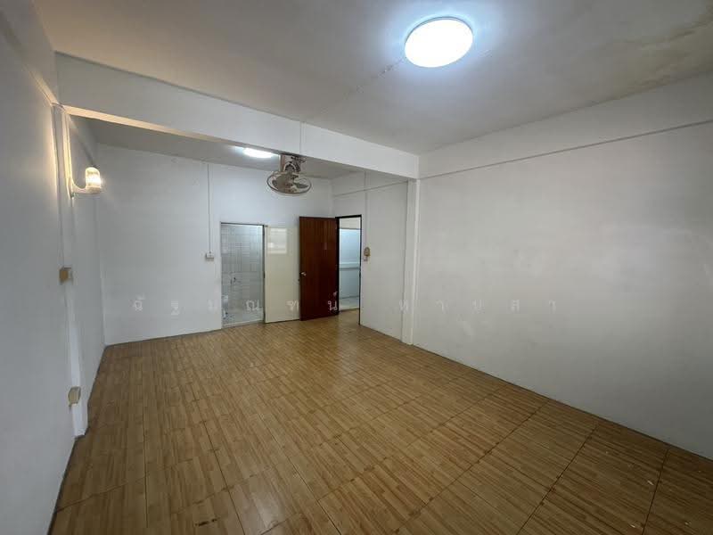 สุทธิสาร, Bangkok, Huai Khwang, Bangkok, , 120 sqm, Shophouse For Rent, by ฉัฐมณฑน์ หาบสา, 500523368 - DDproperty.com