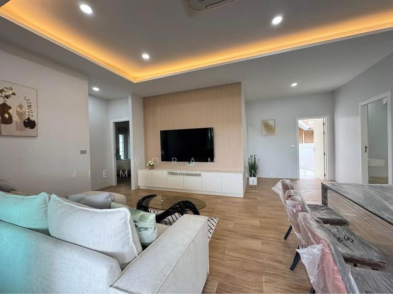 3-BR House, Prachuap Khiri Khan, Nong Kae, Hua Hin, Prachuap Khiri Khan, 3 Bedrooms, 295 sqm, Single Detached House For Sale, by Woramet Jiemdumnernkit, 500523369 - DDproperty.com