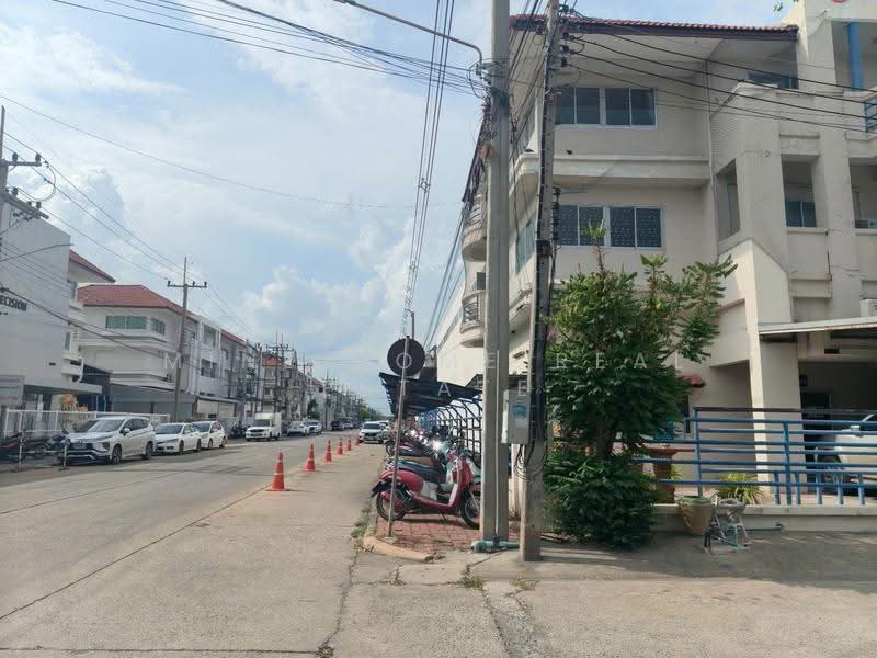 ขายด่วน โกดัง พร้อมสำนักงานออฟฟิศ 3 ชั้น ขนาด 236 ตร.วา, Phra Nakhon Si Ayutthaya, Wang Chula, Wang Noi, Phra Nakhon Si Ayutthaya, , 480 sqm, Warehouse/Factory For Sale, by Mine Home Real Estate, 500523406 - DDproperty.com