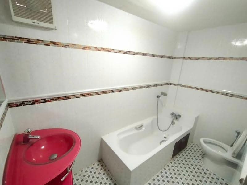 4-BR House, Chon Buri (Pattaya), Poong, Bang Lamung (Pattaya), Chon Buri (Pattaya), 4 Bedrooms, 445 sqm, Single Detached House For Sale, by Boonyanuch Unna, 500523467 - DDproperty.com