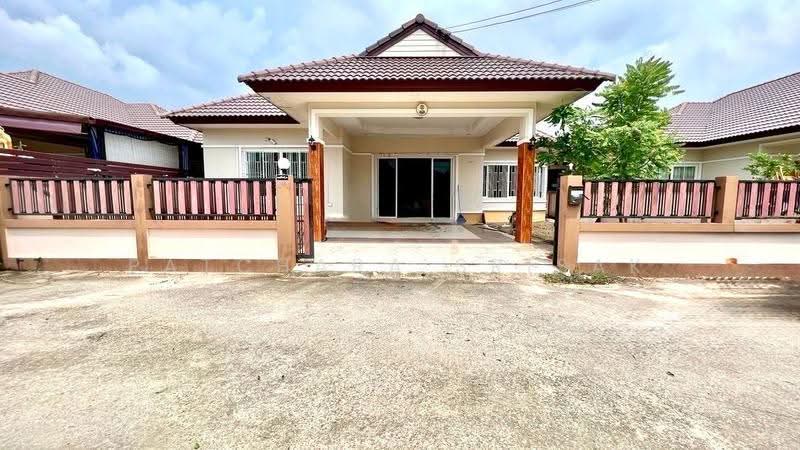 บ้าน 3-ห้องนอน, ชลบุรี, ตะเคียนเตี้ย, บางละมุง, ชลบุรี, 150 ตร.ม., บ้านเดี่ยว ขาย, โดย Patchara Srisak, 500523506 - DDproperty.com