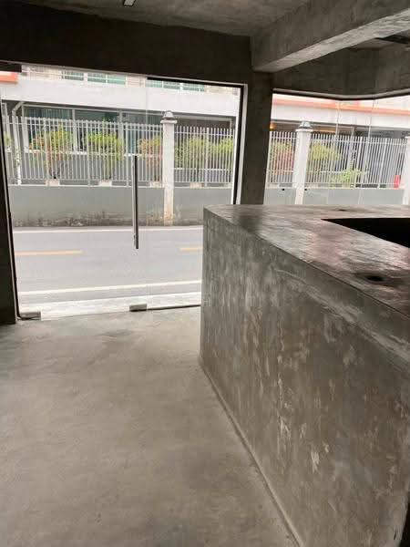 พื้นที่ให้เช่า พร้อมพงษ์ ทองหล่อ สุขุมวิท : Space for rent in Phrom Phong, Thonglor, Sukhumvit, Bangkok, Khong Tan, Khlong Toei, Bangkok, , 35 sqm, Retail Space For Rent, by TOAH T., 500523517 - DDproperty.com