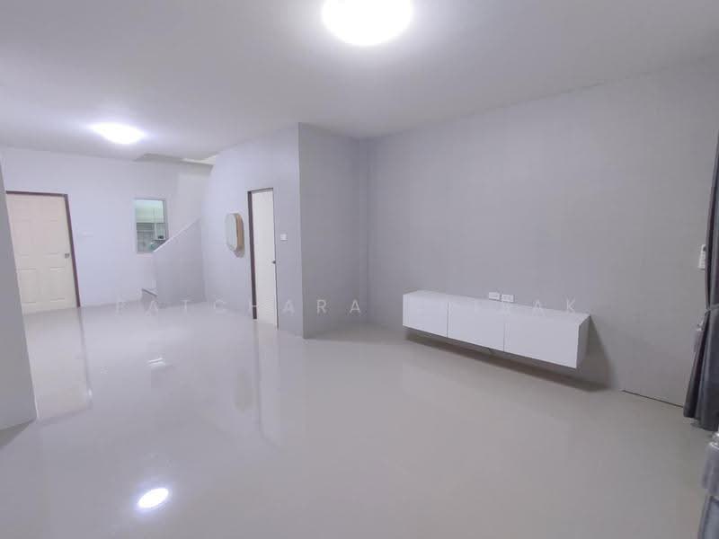 undefined, Chon Buri (Pattaya), Bang Lamung, Bang Lamung (Pattaya), Chon Buri (Pattaya), 2 Bedrooms, 93 sqm, Townhouse For Sale, by Patchara Srisak, 500523522 - DDproperty.com
