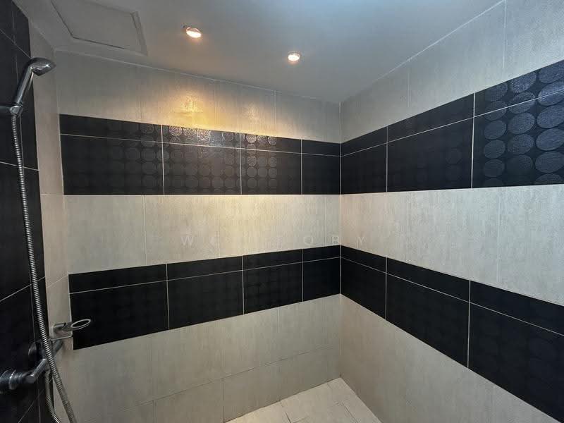 The Clover Thonglor Residence, Bangkok, Soi Sukhumvit 55, Khlong Tan Nua, Watthana, Bangkok, 2 Bedrooms, 74 sqm, Condo For Sale, by Boby Wei, 500523543 - DDproperty.com