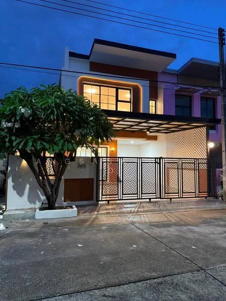 iDesign Lam Luk Ka Khlong 3, Pathum Thani, Lat Sawai, Lam Luk Ka, Pathum Thani, 4 Bedrooms, 140 sqm, Townhouse For Sale, by Angsanaporn D, 500523548 - DDproperty.com