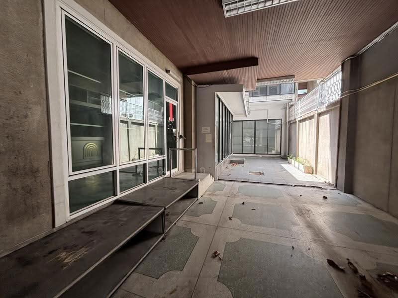 Soi Ruamruedee, Bangkok, Lumphini, Pathum Wan, Bangkok, , 1,000 sqm, Office Space For Rent, by Mr Gon, 500523627 - DDproperty.com