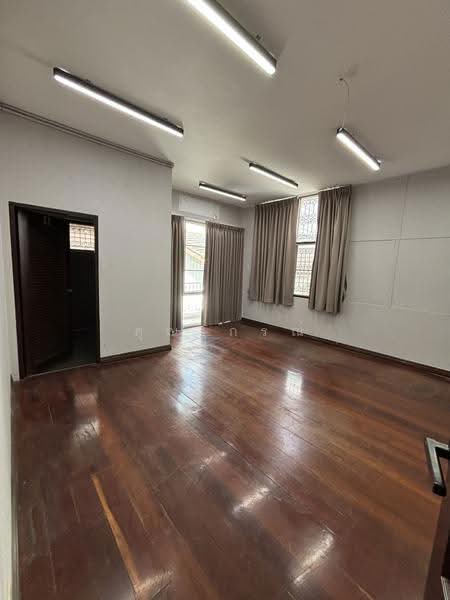 Soi Ruamruedee, Bangkok, Lumphini, Pathum Wan, Bangkok, , 1,000 sqm, Office Space For Rent, by Mr Gon, 500523627 - DDproperty.com