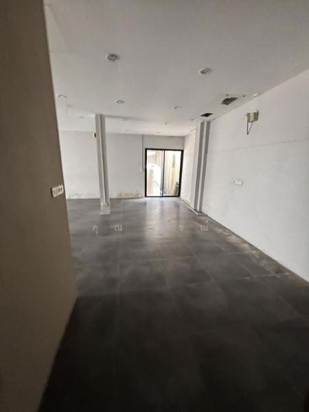 Soi Ruamruedee, Bangkok, Lumphini, Pathum Wan, Bangkok, , 1,000 sqm, Office Space For Rent, by Mr Gon, 500523627 - DDproperty.com