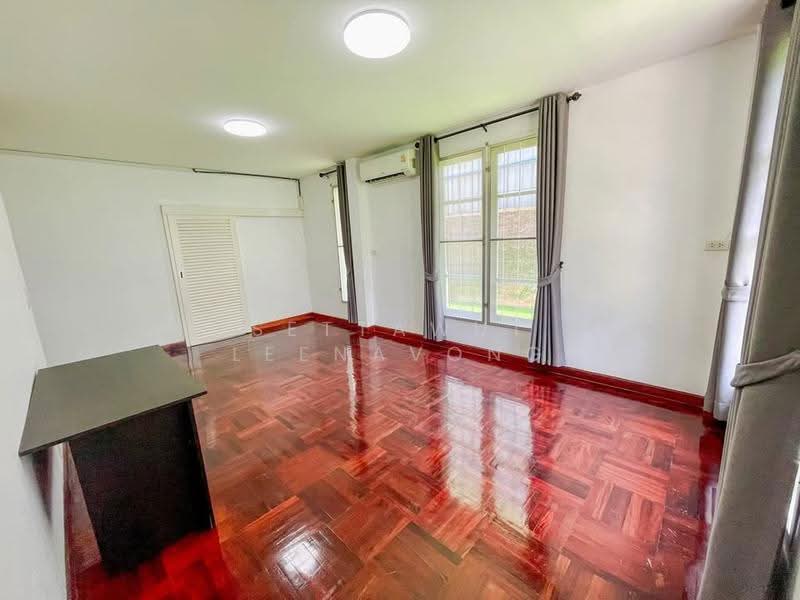4-BR House, Bangkok, Praborommaharatchawang, Phra Nakhon, Bangkok, 4 Bedrooms, 250 sqm, Single Detached House For Rent, by Settawut Leenavong, 500523704 - DDproperty.com