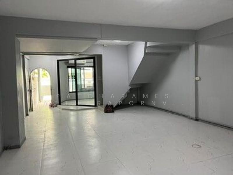 2-BR Townhouse, Bangkok, Khlong Tan Nua, Watthana, Bangkok, 2 Bedrooms, 93 sqm, Townhouse For Rent, by Patcharames Pattharapornviboon, 500523706 - DDproperty.com