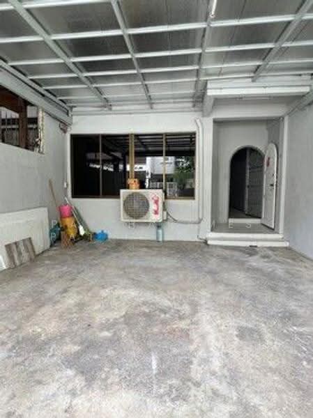 2-BR Townhouse, Bangkok, Khlong Tan Nua, Watthana, Bangkok, 2 Bedrooms, 93 sqm, Townhouse For Rent, by Patcharames Pattharapornviboon, 500523706 - DDproperty.com