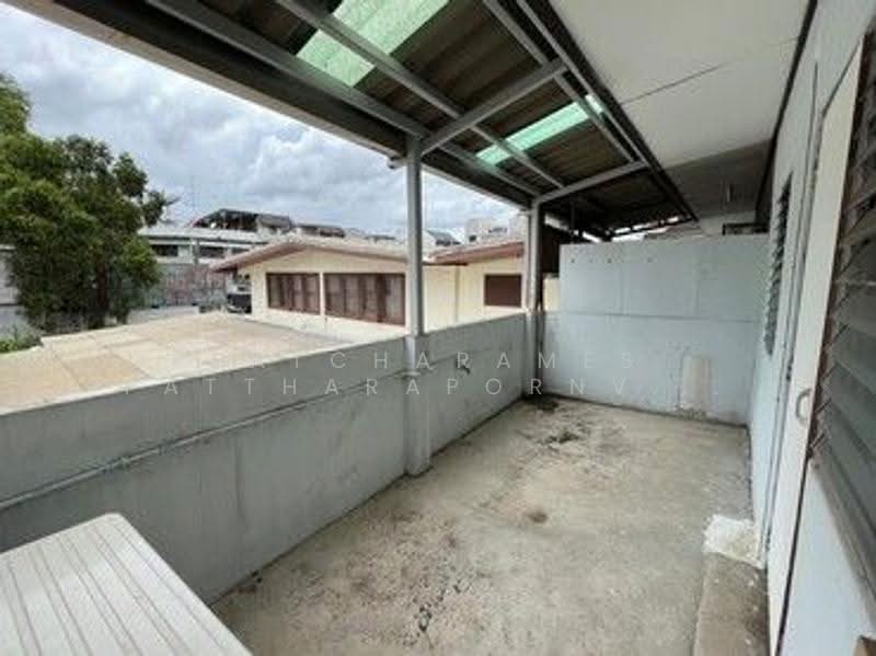2-BR Townhouse, Bangkok, Khlong Tan Nua, Watthana, Bangkok, 2 Bedrooms, 93 sqm, Townhouse For Rent, by Patcharames Pattharapornviboon, 500523706 - DDproperty.com