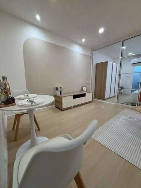 Royal Tower 3, Bangkok, 86 Inthamara 25 Alley, Samsen Nai, Phaya Thai, Bangkok, 1 Bedroom, 28 sqm, Condo For Sale, by วิฑูรย์ รีวราบัณฑิต, 500523771 - DDproperty.com