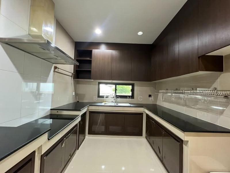 Setthasiri Krungthep Kreetha, Bangkok, Krungthep Kreetha Road, Hua Mak, Bang Kapi, Bangkok, 4 Bedrooms, 260 sqm, Single Detached House For Rent, by Thiti Boonchurn, 500523787 - DDproperty.com