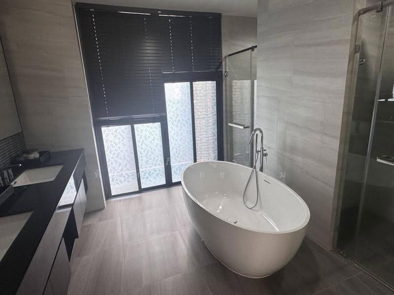 Vana Residence Rama9 – Srinakarin, Bangkok, 89 Sri Nakharin-Rom Klao Road, Hua Mak, Bang Kapi, Bangkok, 5 Bedrooms, 492 sqm, Single Detached House For Rent, by Apinya Pitakchaitham, 500523791 - DDproperty.com