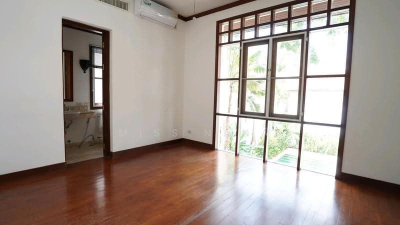 Pool Villa House Sukhumvit 23, Bangkok, สุขุมวิท23, Khlong Tan Nua, Watthana, Bangkok, 6 Bedrooms, 1,000 sqm, Single Detached House For Rent, by Miss Nana, 500523812 - DDproperty.com