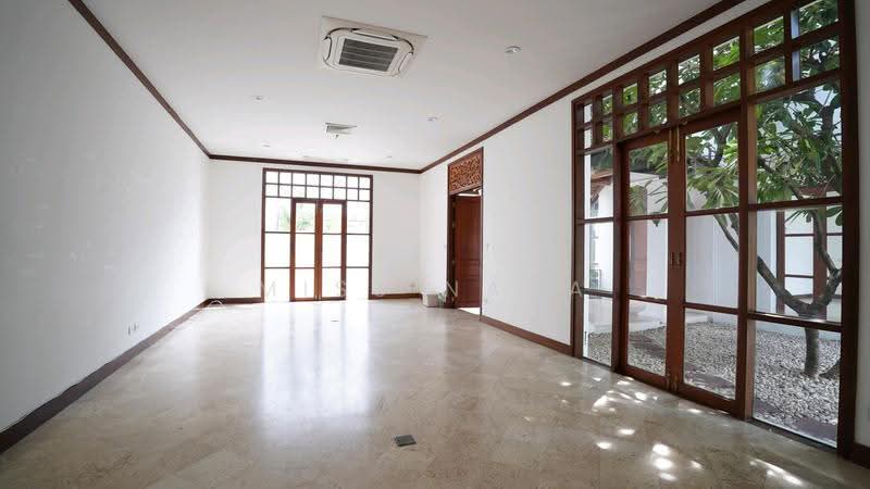 Pool Villa House Sukhumvit 23, Bangkok, สุขุมวิท23, Khlong Tan Nua, Watthana, Bangkok, 6 Bedrooms, 1,000 sqm, Single Detached House For Rent, by Miss Nana, 500523812 - DDproperty.com