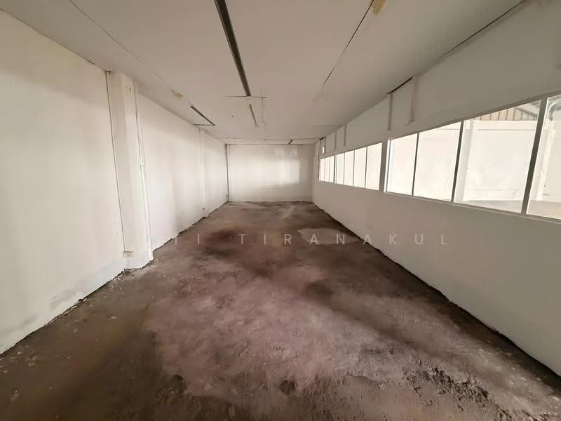 โรงงานให้เช่า สมุทรปราการ BTS เคหะฯ รถคอนเทนเนอร์เข้าได้ 800 ตร.ม. FA-3805, สมุทรปราการ, ท้ายบ้าน, เมืองสมุทรปราการ, สมุทรปราการ, 800 ตร.ม., โกดัง-โรงงาน ให้เช่า, โดย Santi Tiranakul, 500523817 - DDproperty.com