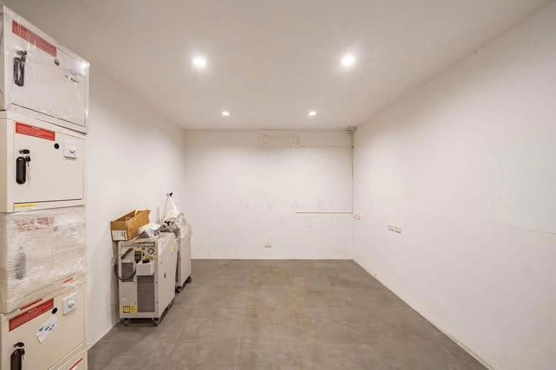 Office Building Home Office with Warehouse in Ladprao, Bangkok, ลาดพร้าวซอย 6, Jom Phon, Chatuchak, Bangkok, , 725 sqm, Office Space For Rent, by Thanyarat Rattanaburee, 500523855 - DDproperty.com