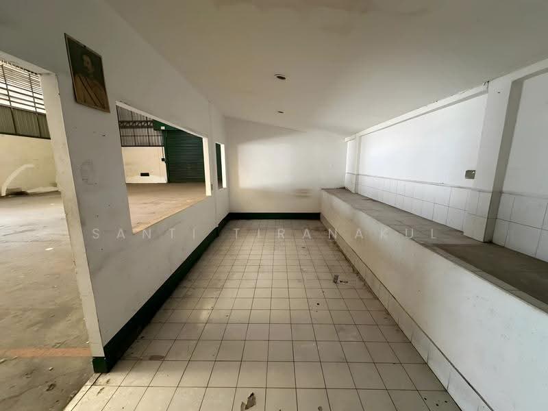 For Rent Bangkok Warehouse Phatthanakan Rd With Office Container Access Wh-1100, Bangkok, Suan Luang, Bangkok, , 480 sqm, Warehouse/Factory For Rent, by Santi Tiranakul, 500523865 - DDproperty.com