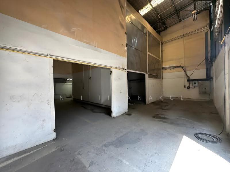 For Rent Bangkok Warehouse Phatthanakan Rd With Office Container Access Wh-1100, Bangkok, Suan Luang, Bangkok, , 480 sqm, Warehouse/Factory For Rent, by Santi Tiranakul, 500523865 - DDproperty.com