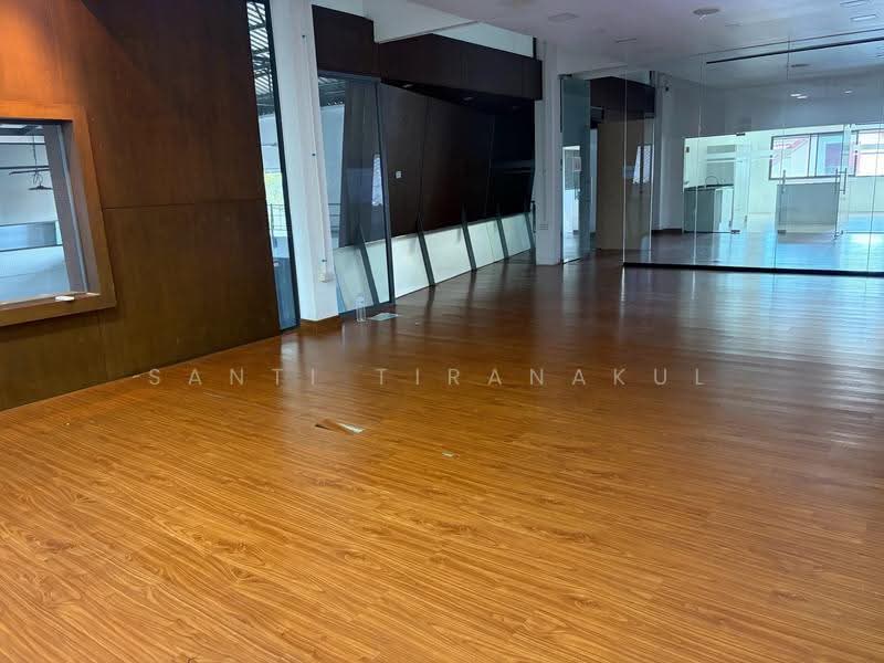 For Rent Bangkok Warehouse BTS Punnawithi With Office 10-Wheel Access Wh-1289, Bangkok, Bang Chak, Phra Khanong, Bangkok, , 1,000 sqm, Warehouse/Factory For Rent, by Santi Tiranakul, 500523871 - DDproperty.com